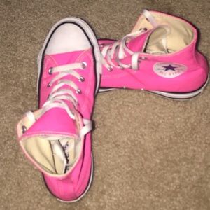Girl converse